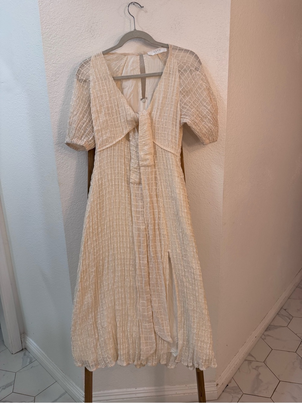 Astr Cream Textured Midi Dress with Tie Front and Slit Neutral Color Feminine